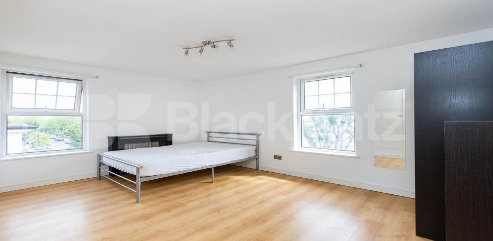 			3 Bedroom, 1 bath, 1 reception Apartment			 Criterion Mews, ARCHWAY N19